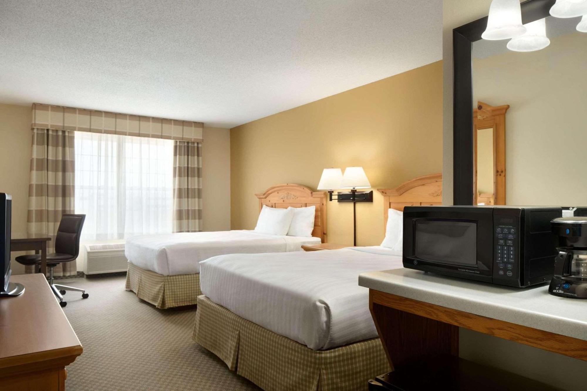 Country Inn & Suites By Radisson, Grinnell, Ia Exterior photo
